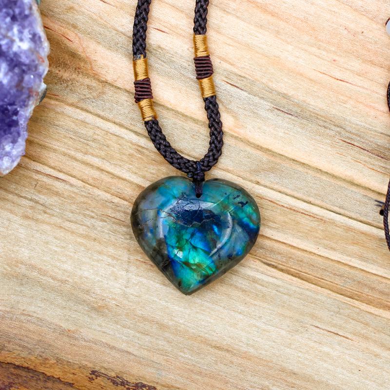 gemstones for sleep, stones for sleep, crystals for sleep, sleep anxiety, natural sleep aid, stones for insomnia, labradorite necklace